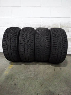4x Neumáticos usados P225/40R18 Bridgestone Blizzak WS90 11/32 92 H 2254018 Foto 1 de 4