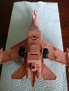 Jet Toy ( plastic) UN - Picture 1 of 2