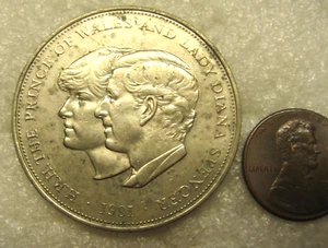 Coin 1981 UK Great Britain 25 New Pence Royal Wedding Large, KM# 925 - Picture 1 of 2