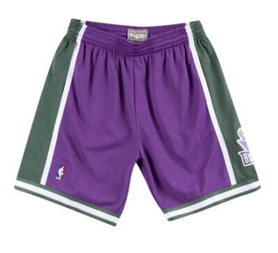 New $80 M Milwaukee Bucks 2000-01 NBA Mitchell & Ness Authentic Swingman Shorts - Image 1 of 4