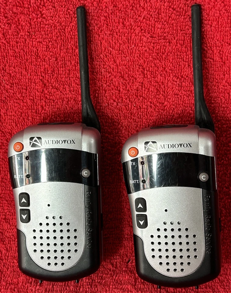 批量 2 件 Audiovox 家庭无线电服务手持收发器编号 FR200-2 测试 — 第 1/4 张图片