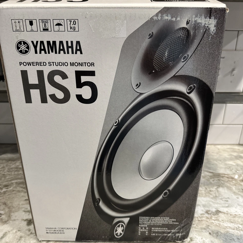 🧨Yamaha HS5 Powered Studio Monitor🧨 - Image 1 of 2