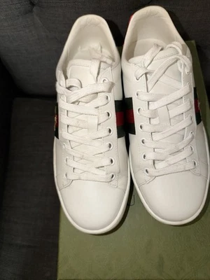 Tênis Gucci Ace bordado abelha 36 - Imagem 1 de 4