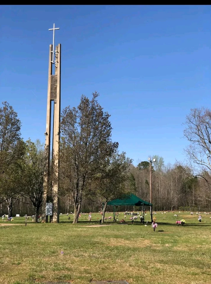 Lote de cemitério à venda - Imagem 1 de 1