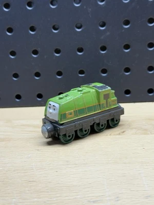 Thomas & Friends Take N Play trem fundido motor magnético jacaré - Imagem 1 de 3