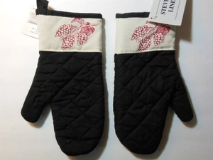 1 NWT oven mitt - THE VINEYARD, GRAPES,   5.25" wide at top, 12" long - Picture 1 of 1