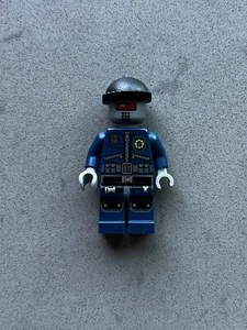 LEGO The LEGO Movie Minifigure - Robo SWAT Minfig with Knit Cap - Picture 1 of 3