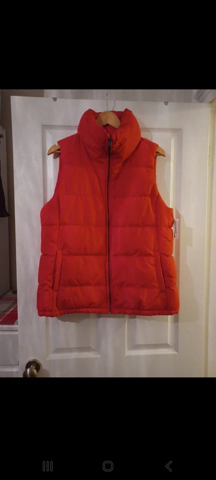  Ladies Red Gilet Size L Old Navy NWT - Image 1 of 4