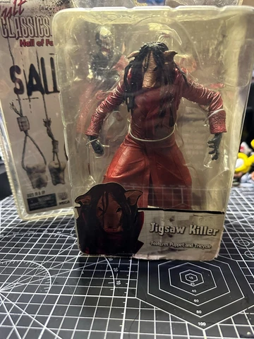 NECA Cult Classics Hall of Fame Saw 3 Jigsaw Killer Red Outfit-NEW Cover