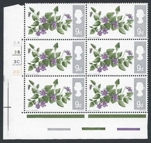 1967 Wild Flowers 9d (Ord) Listed Flaw - Notch in Leaf Cyl Block UNMOUNTED MINT - Picture 1 of 1