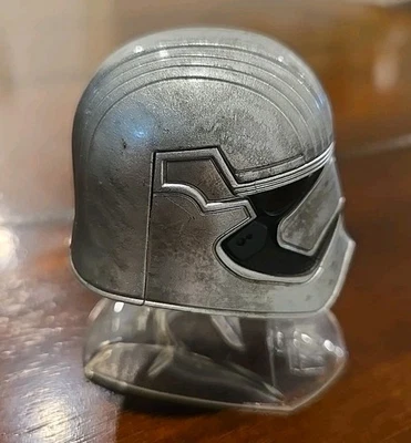 Minicasco Star Wars Diecast Black Series Captain Phasma con soporte Foto 1 de 4