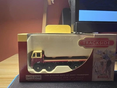 LLEDO TRACKSIDE LEYLAND 8 WHEEL PLATFORM LORRY British Rail #DG176001 - 1:76 - Image 1 of 2