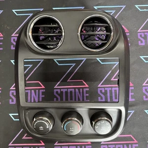 2010-2017 JEEP PATRIOT AC HEATER CONTROL SWITCH WITH RADIO BEZEL OEM ASSEMBLY - Picture 1 of 5