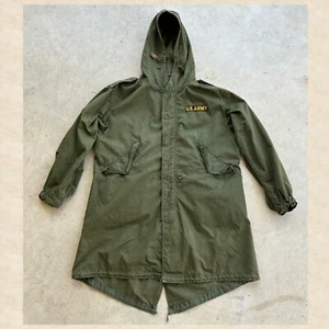 50s Vtg US Army M-1951 HOODED FISHTAIL PARKA sz MEDIUM Shell No Liner Military - Picture 1 of 19