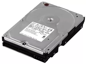 Hard Drive IBM 09J1034 DCAS-32160 2.1GB 5400U/Min SCSI 50-pin 3.5'' Inch - Picture 1 of 3