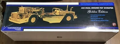 Raspador de pago International Harvester IH 433 dorado modelo de doble motor fundido a presión 1:25 Foto 1 de 4