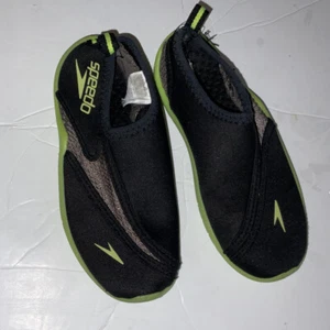 Speedo Unisex Boys Yellow and Black Junior AQUA SHOES - Size: Childs 10 - Picture 1 of 3