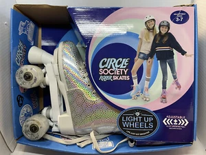 Circle Society Pattino a rotelle regolabile illumina ruote misura 3-7 - Foto 1 di 6