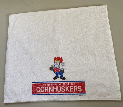 VINTAGE NEBRASKA CORNHUSKERS TOWEL WHITE 40" X 23" MADE IN THE USA VGC Cover