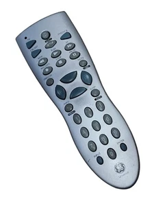 Control remoto universal GE 24921 TV de 3 dispositivos, DVD/VCR, cable/satélite funcionando - Imagen 1 de 6