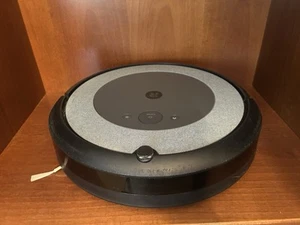 Robot Aspirapolvere Roomba I3 Con Ricambi Spazzola,rulli E Filtro - Foto 1 di 6