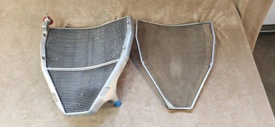 Superbike Race Radiator for Yamaha YZF R1 MotoGP WSBK BSB - Image 1 of 4