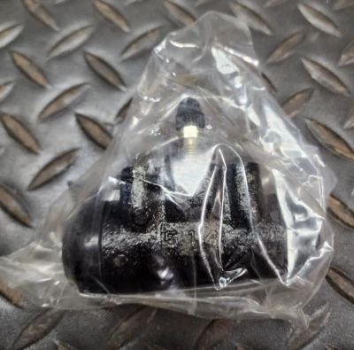 Cilindro de rueda de freno Autospecialty - 25-11502 / W56102 - Se adapta a Isuzu I-Mark Foto 1 de 4