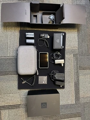 Atomos Ninja V+ 5 Plus 5,2 дюйма монитор рекордер 1 ТБ атомный мини твердотельный накопитель и экстра-сервер питания - Изображение 1 из 4