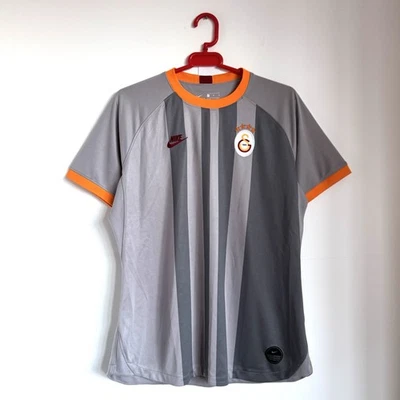 Galatasaray 3rd Shirt XL Women’s Football Jersey 2019/20 Grey Fitted - Image 1 of 4