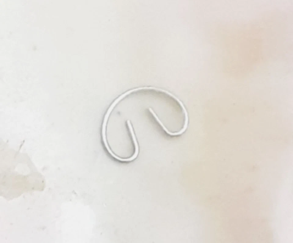 Clip de carburador OEM 13232-18900 1983-1987 Suzuki ALT125 LT125 LT185 ALT185 Foto 1 de 1