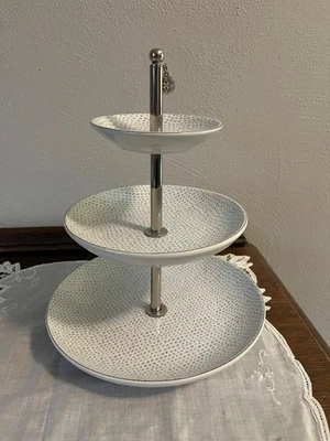Three Tiered Tray - Image 1 of 4