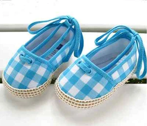 BNWT Gap Baby Girl Blue n White Plaid Espadrilles Shoes 12-24 months Size 5/6 - Picture 1 of 3