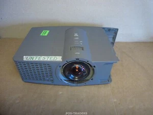Smart UF65 Projector Beamer XGA 2,000 Lumens VGA - UNTESTED - EXCL REMOTE - Afbeelding 1 van 9