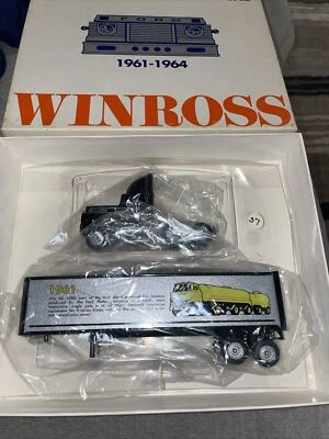 WINROSS-NEW THE STORY OF FORD TRUCKS 1961-1964 TRACTOR TRAILER 1/64 - Image 1 of 3