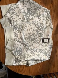 Under Armour UA para mujer Rival polar camuflaje Crew - Imagen 1 de 7