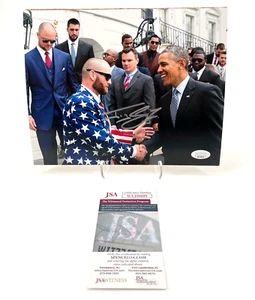 BOSTON RED SOX JONNY GOMES AUTOGRAPHED 8X10 PHOTO JSA COA W/PRESIDENT OBAMA - Picture 1 of 1