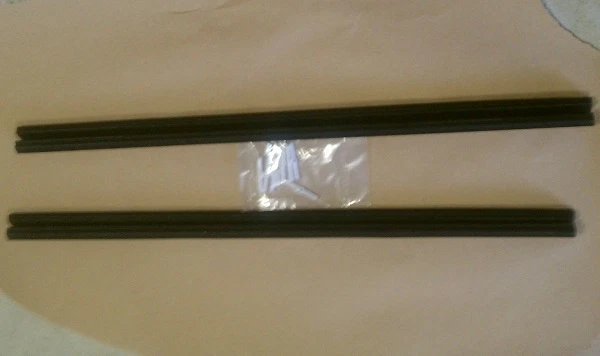 66-70 B-body, 67-72 A-body Puerta Vidrio Salida Ventana Canal Correderas-NUEVO Foto 1 de 3