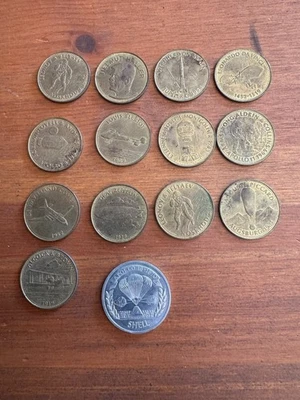 kleine Sammlung Medaillen Münzen von Shell Diverse Luftfahrt Raumfahrt - Bild 1 von 2