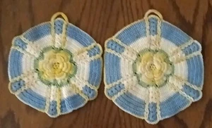 Vintage Handmade Crocheted Pot Holder Set 2 Off White Blue Yellow 6 Inch - Picture 1 of 1