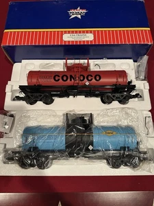 USA Trains R15115 & 15116 10,000 Gal Tank Cars  - Picture 1 of 5
