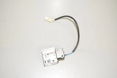 BMW I01 i3 Electric Refrigerant Shut-Off Refrigerant Shutoff Valve 9292570 - Image 1 of 4