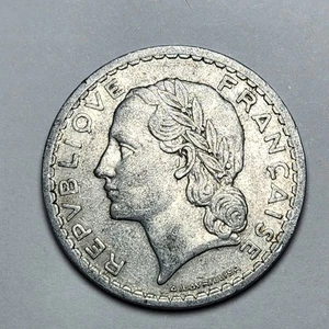 1945 France 5 Francs - Coin  - Picture 1 of 2