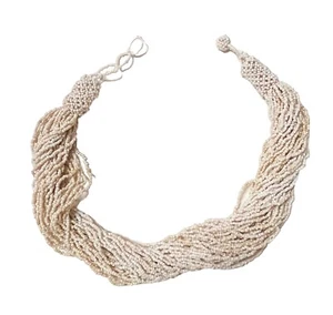 Collar de cuentas blancas multihilo hecho a mano joyería distintiva - Imagen 1 de 3