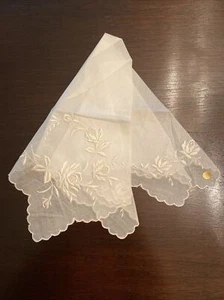 Vintage made in Switzerland linen Handkerchief Hanky 13" sq never used - Picture 1 of 6