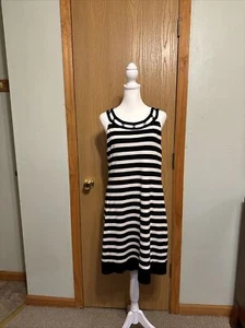 White House Black Market Large w/Stripes Knee-Length Sleeveless Shift Dress - Bild 1 von 5