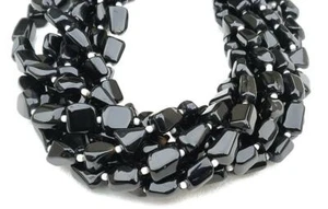 Pietra preziosa spinello nero naturale forma liscia pepita per fare gioielli all'ingrosso - Foto 1 di 5