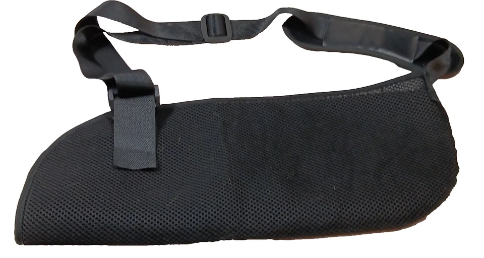 Padded Arm Sling Black Padded Mesh Adjustable Shoulder Strap Hook &Loop Closure - Image 1 of 1