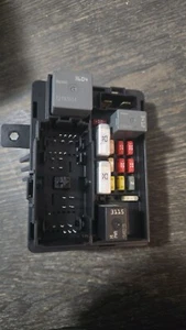 06-11 Chevrolet Impala Right Dash Interior Fuse Relay Box 15890024 - Picture 1 of 4
