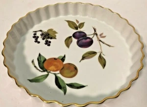 Evesham 9" Quiche Bowl Plate Gold ROYAL WORCESTER Assorted Fruit - Picture 1 of 9