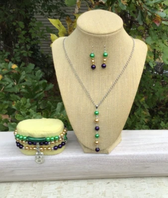 Juego de 3 piezas de joyas de Mardi Gras para mujer, pendientes, collar y pulsera de Mardi Gras Foto 1 de 4